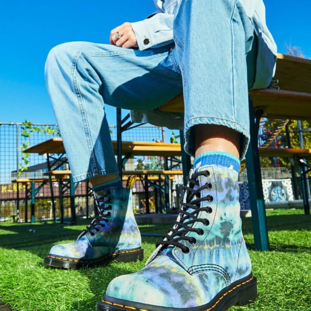 Dr. Martens NIB Pascal Blue Summer Tie Dye Lace Up Boots Women's US 7 EU 38 - Picture 2 of 14